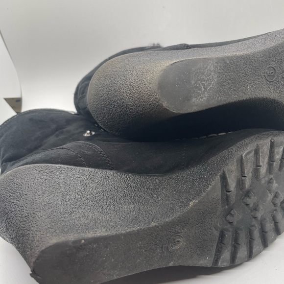 Expression faux suede and fur collared bootie - Picture 3 of 3